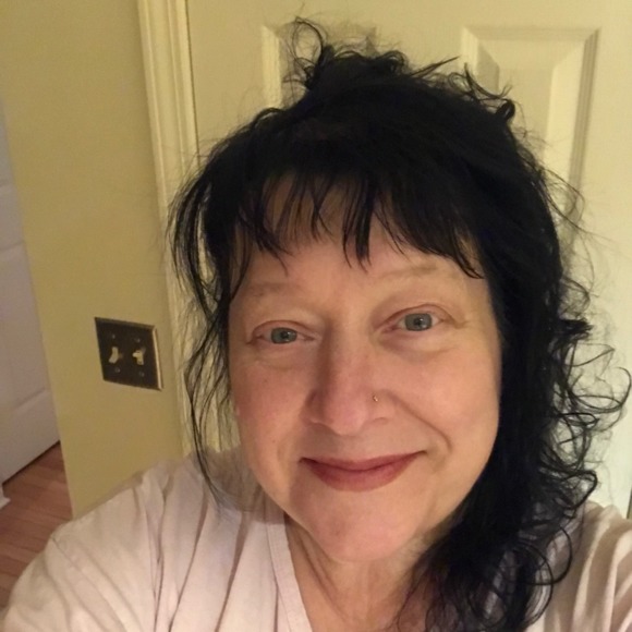 Meet your Posher, Cheryl - Picture 1 of 1